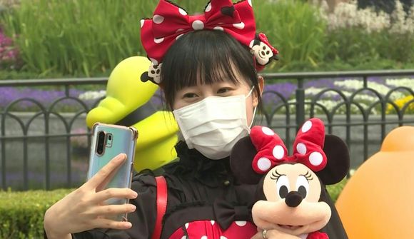 Disneyland í Sjanghæ opnaði dyr sínar