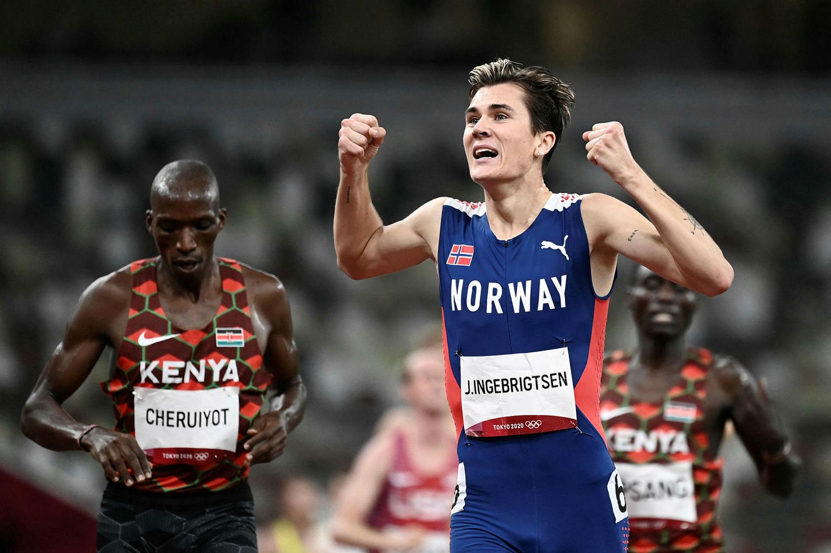 Jakob Ingebrigtsen hrósar sigri en Timothy Cheruiyot varð að sætta …