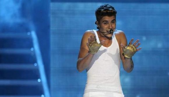 Bieber missir apann á miðnætti