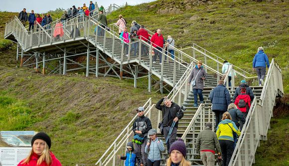 Höggið mikið en treysta á Íslendinga
