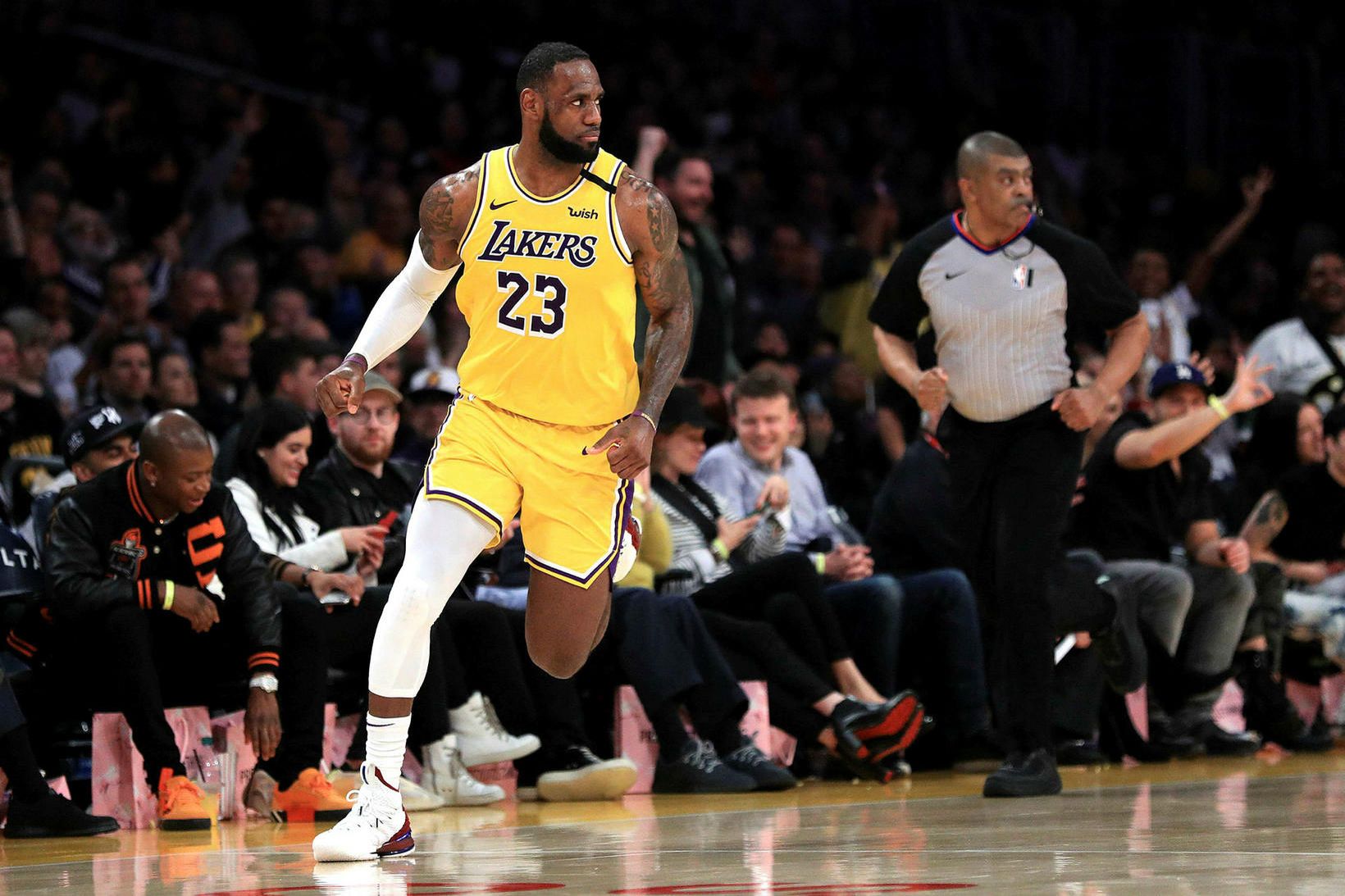 LeBron James var stigahæstur í liði Lakers í nótt og …