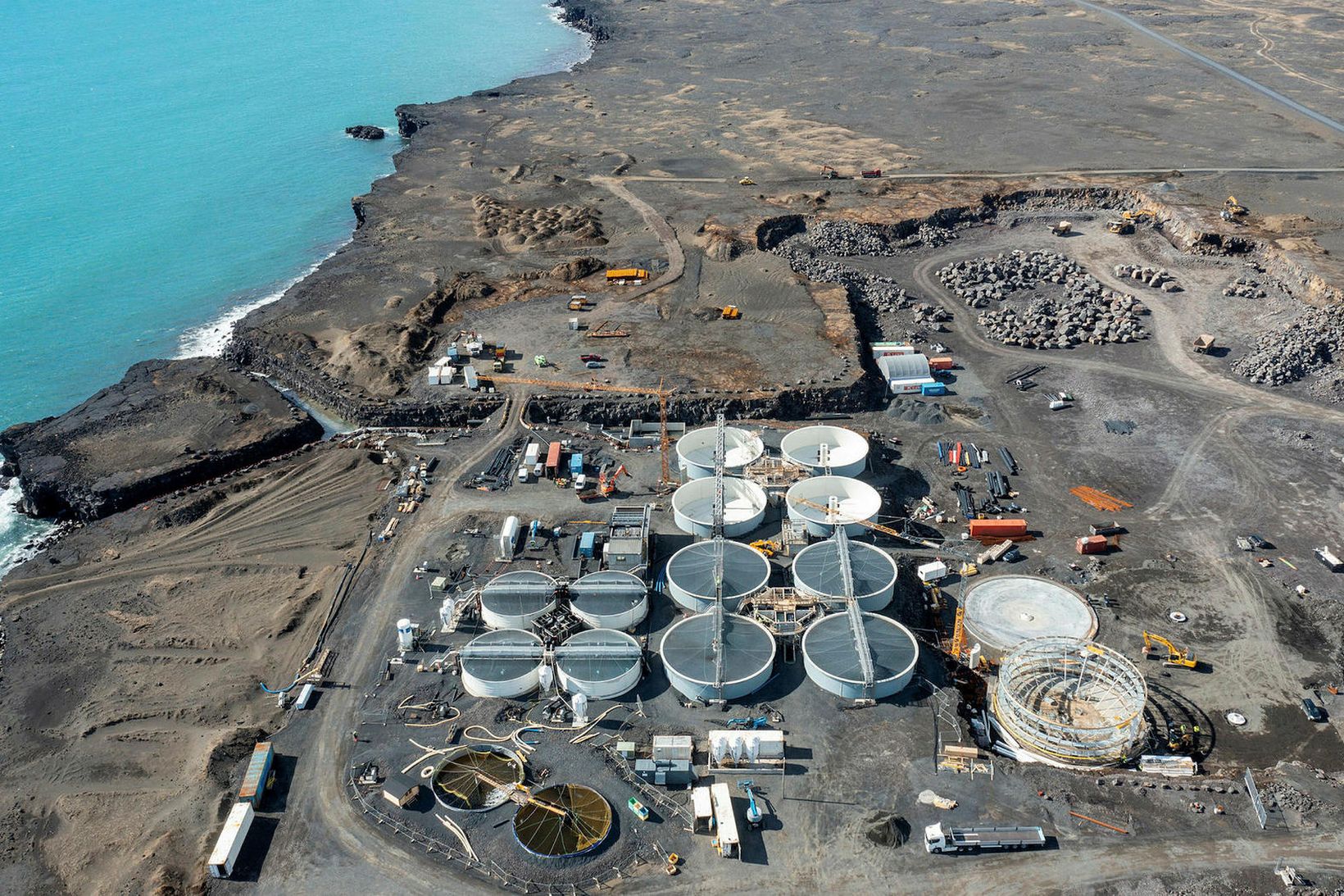 First Water starfrækir seiðaeldisstöð við Hveragerði og áframeldisstöð við Þorlákshöfn.