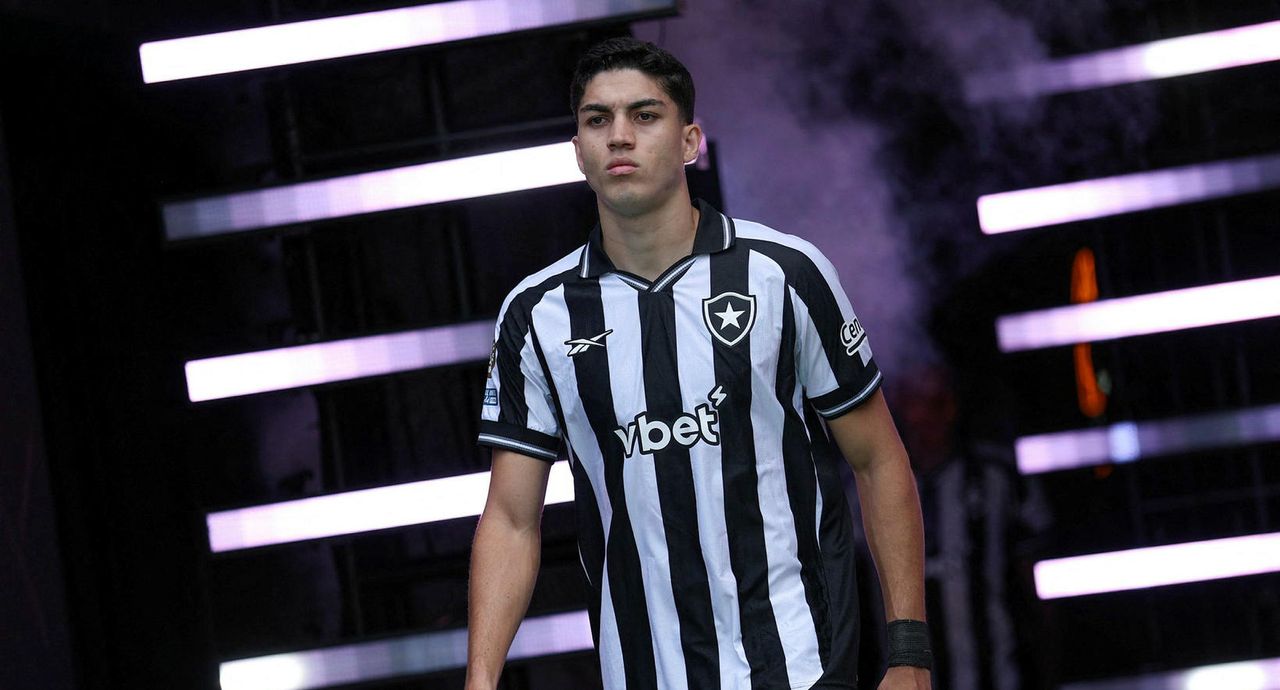 Jair Cunha lék með Botafogo á HM félagsliða í sumar.