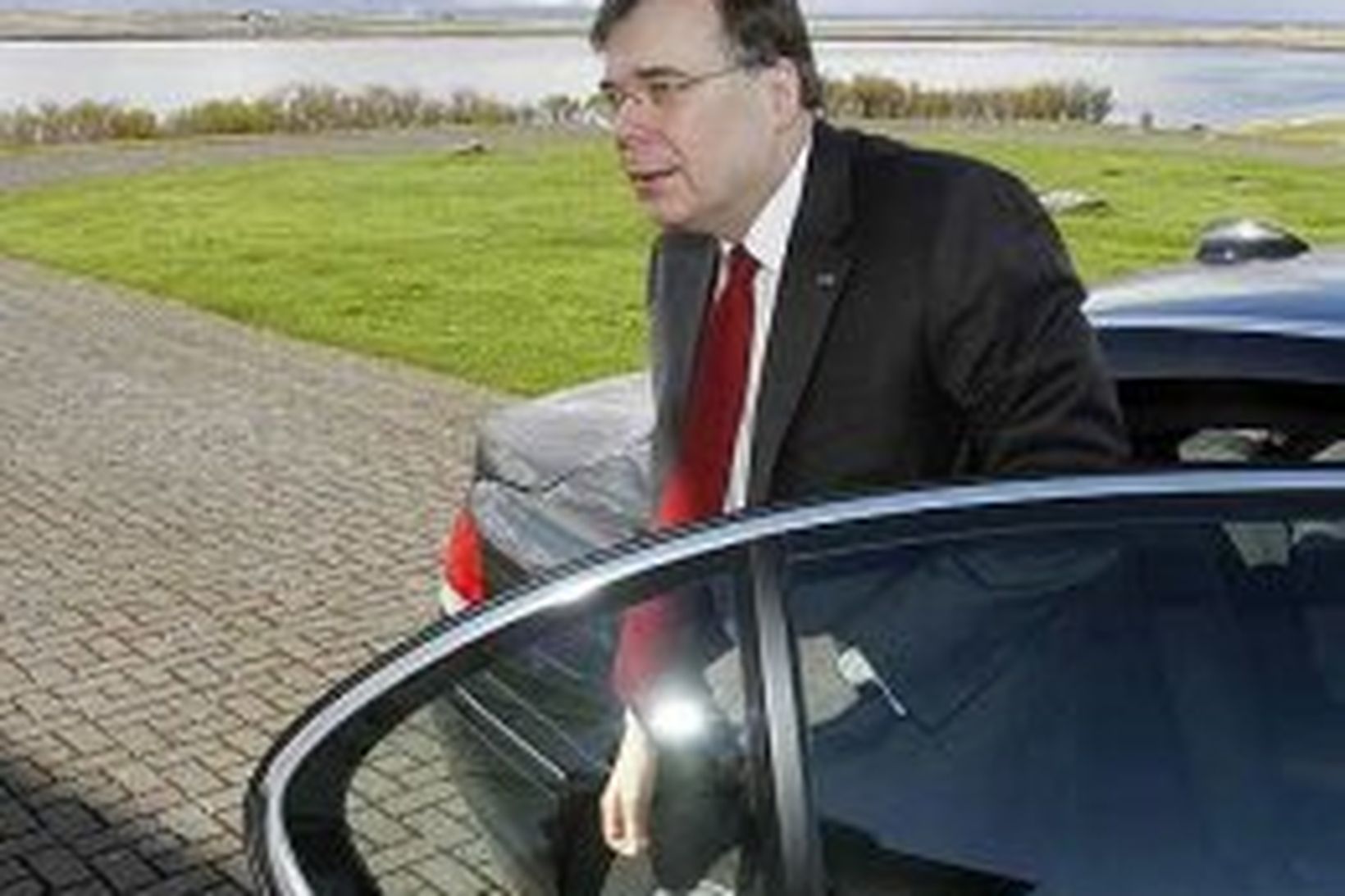 Geir H. Haarde kemur til Bessastaða.