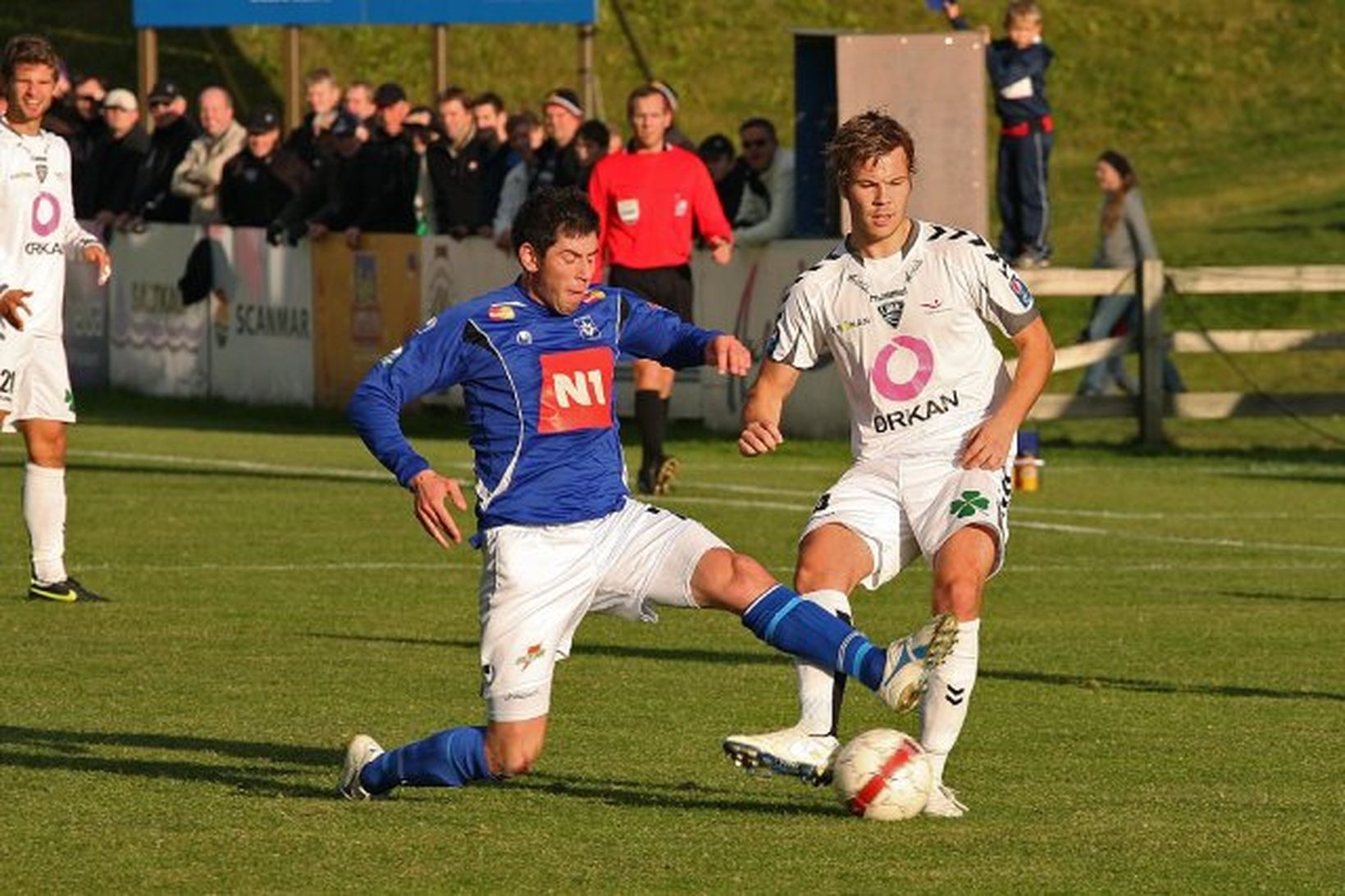 Finnur Ólafsson, til hægri, í leik með ÍBV gegn Stjörnunni.