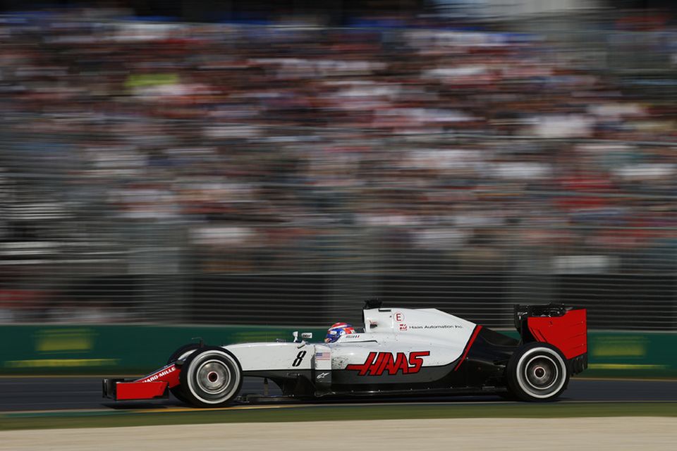 Romain Grosjean á ferð til sjötta sætis á Haas-bílnum í Melbourne