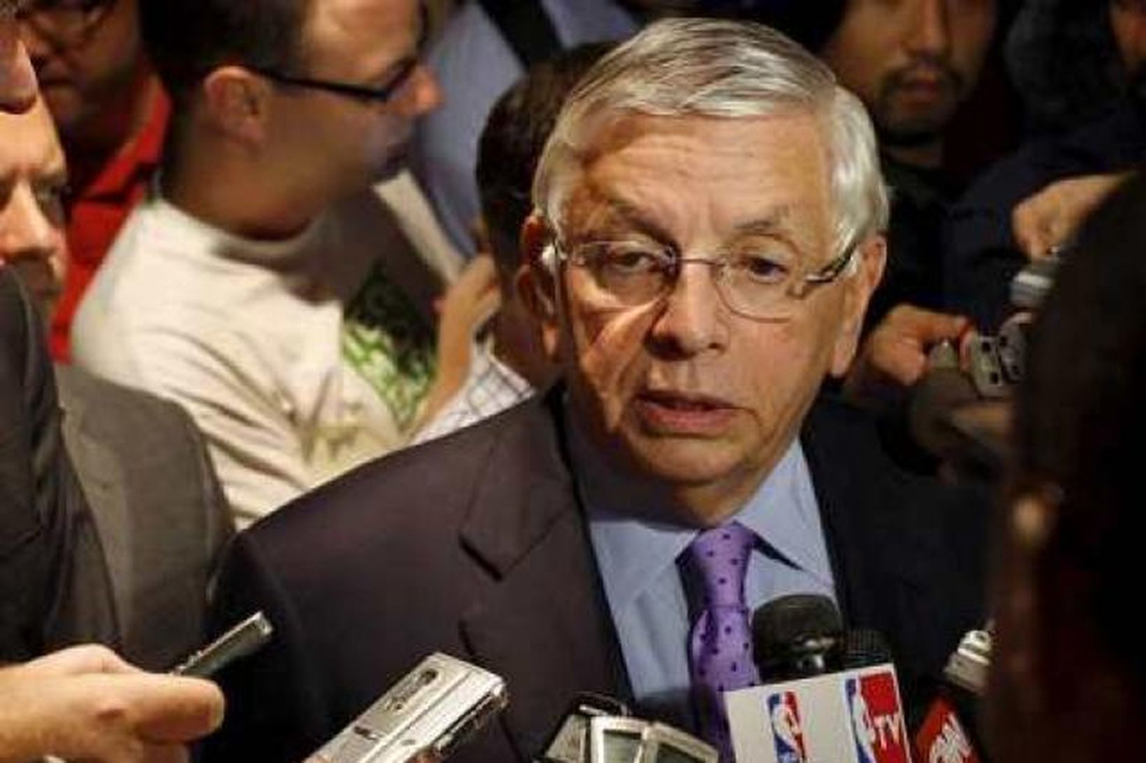 David Stern framkvæmdastjóri NBA hefur sjaldan staðið frammi fyrir jafn …