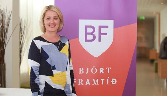 Hættir sem stjórnarformaður 