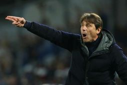 Antonio Conte, stjóri Napoli, pirraður á hliðarlínunni.