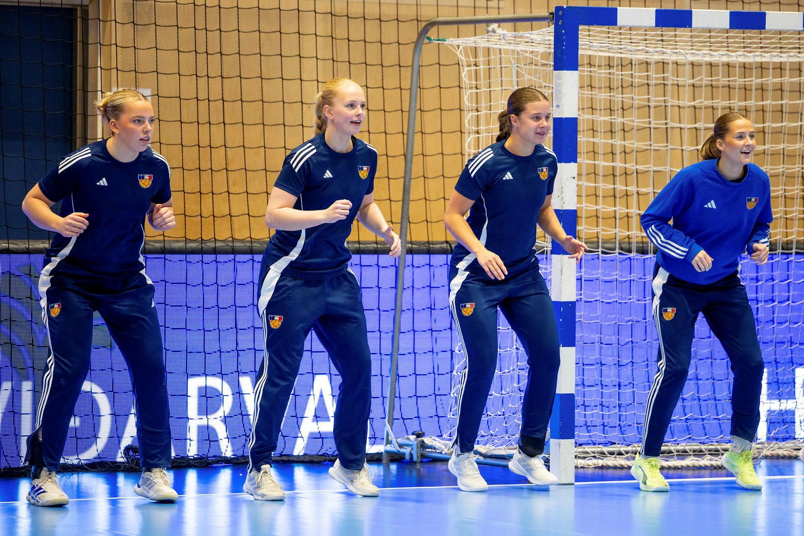 Ísland – Færeyjar kl. 19.30, bein lýsing