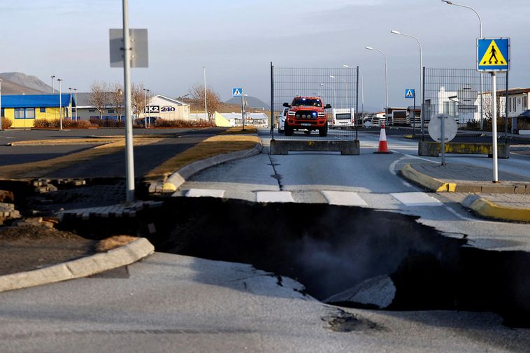 Tectonic stress, not magma, may drive activity