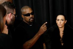 Kanye West og Bianca Censori á 67. Grammy-verðlaunahátíðinni 2. febrúar en mikill styr hefur staðið …