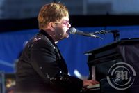 Elton John á Laugardalsvelli