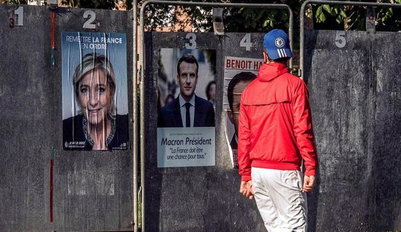 Litlu munar á Le Pen og Macron