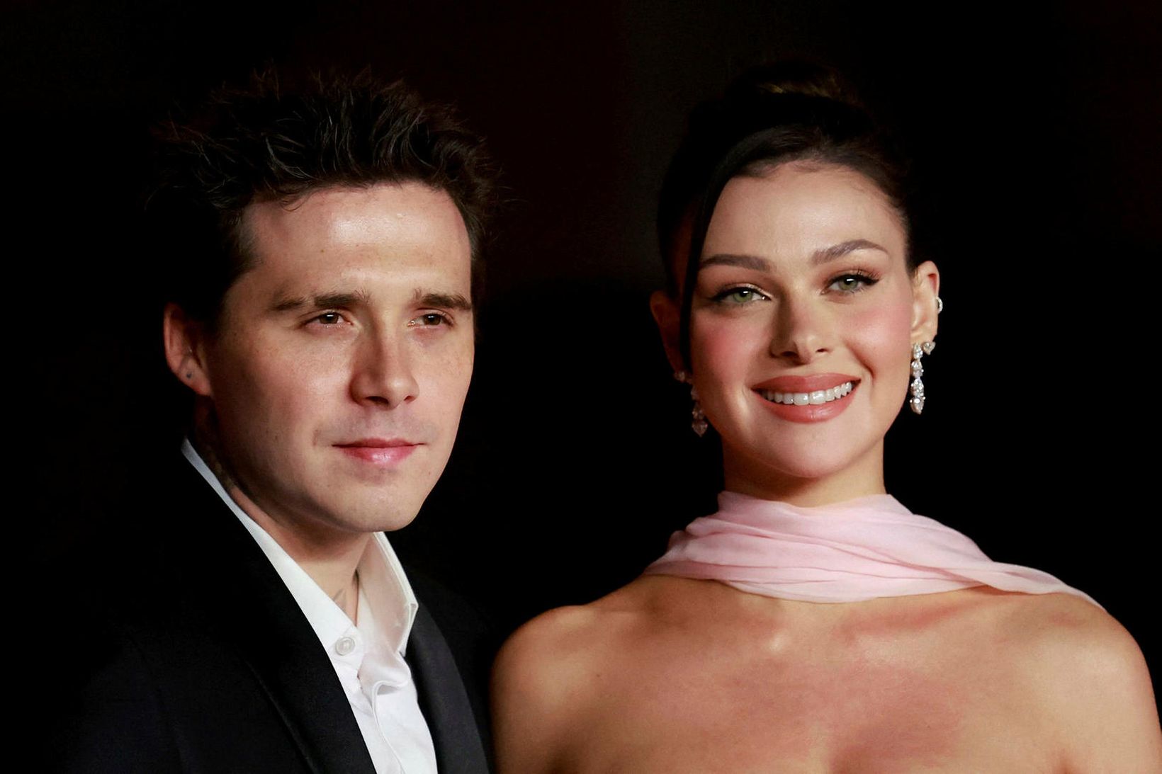 Brooklyn Beckham og Nicola Peltz hafa fjarlægst Beckham fjölskylduna.