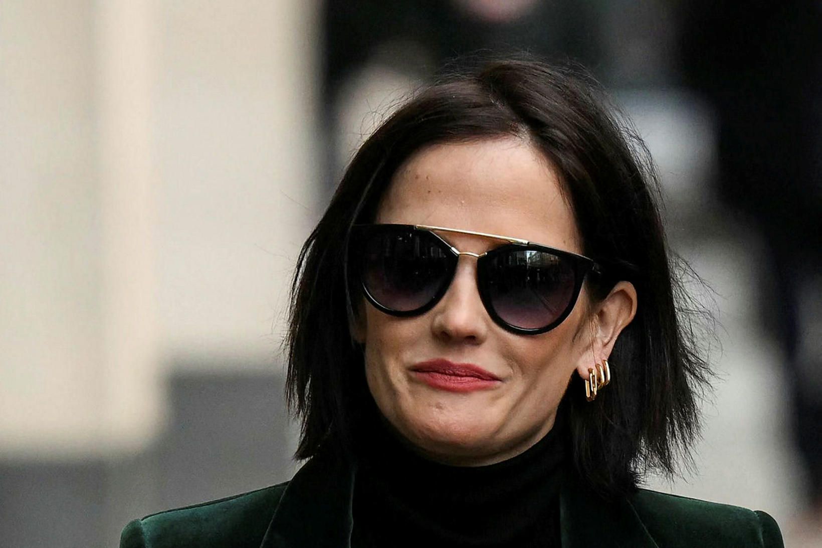 Eva Green vill fá greitt fyrir mynd sem hætt var …