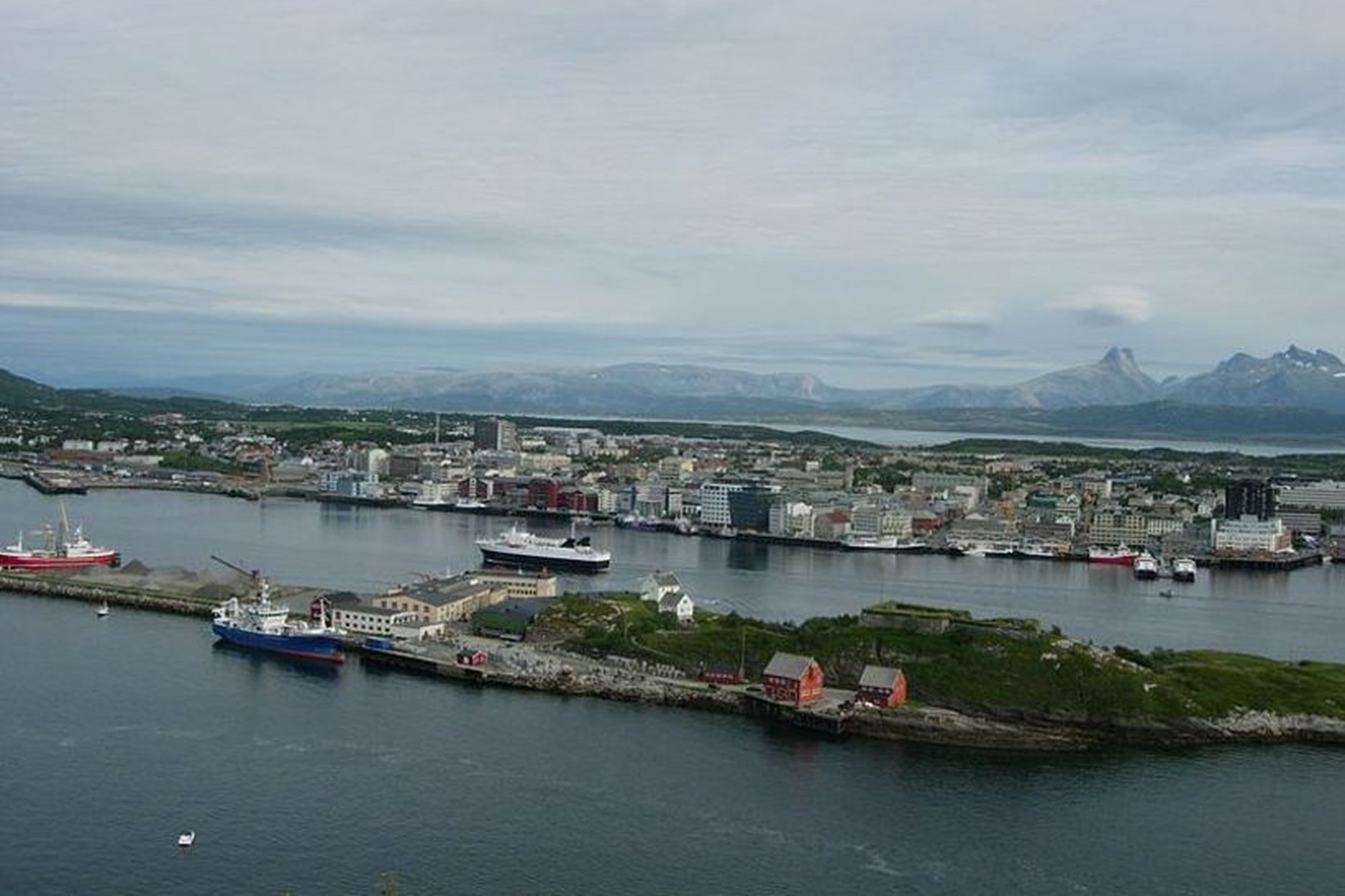 Vísað úr landi á grundvelli ferils