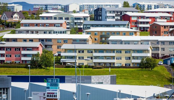 69% fasteignalána verðtryggð
