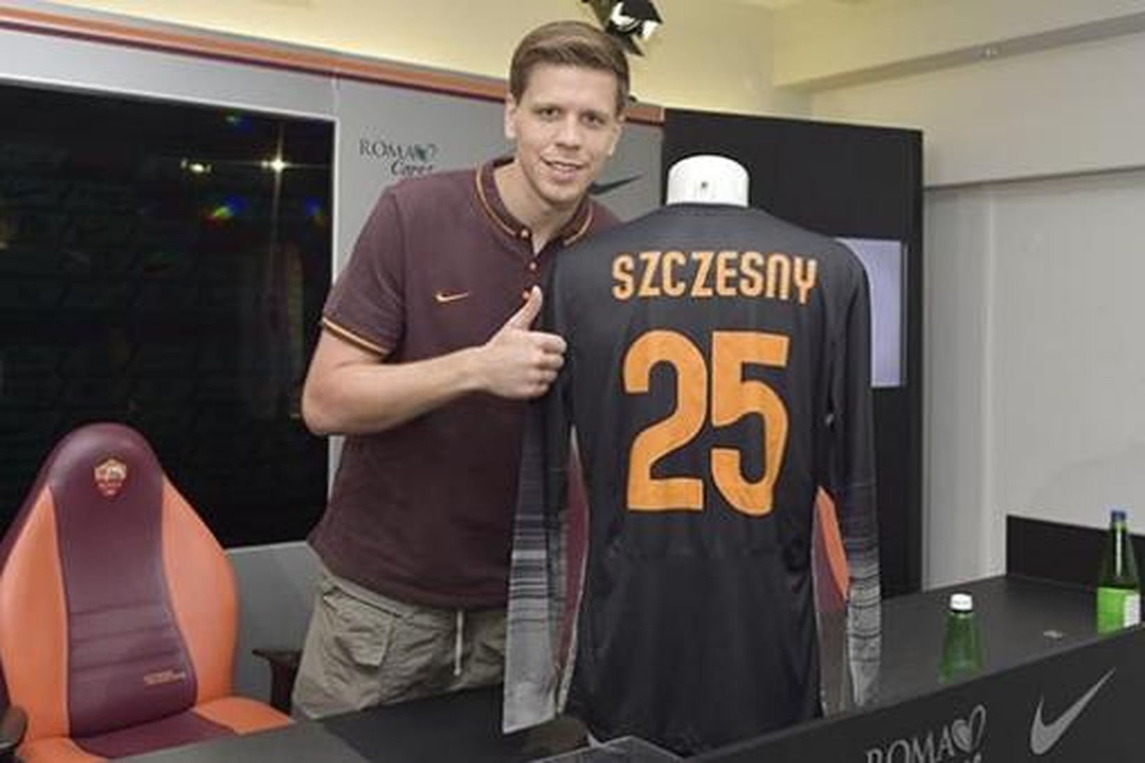 Wojciech Szczesny er mættur til Roma.