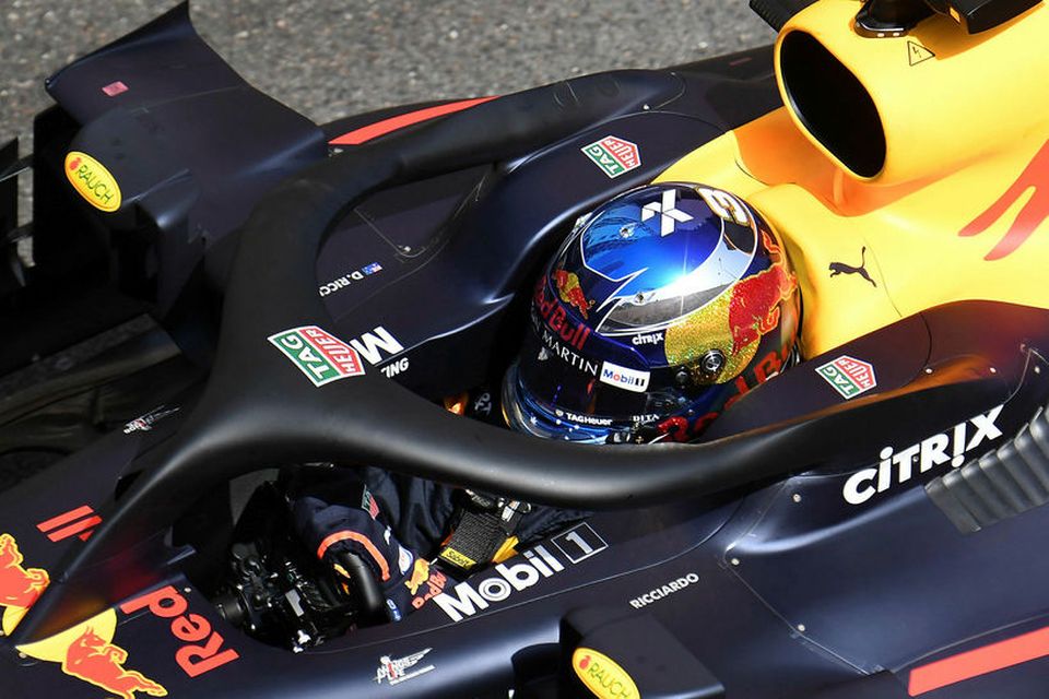 Daniel Ricciardo á ferð í tímatökunni í Mónakó.