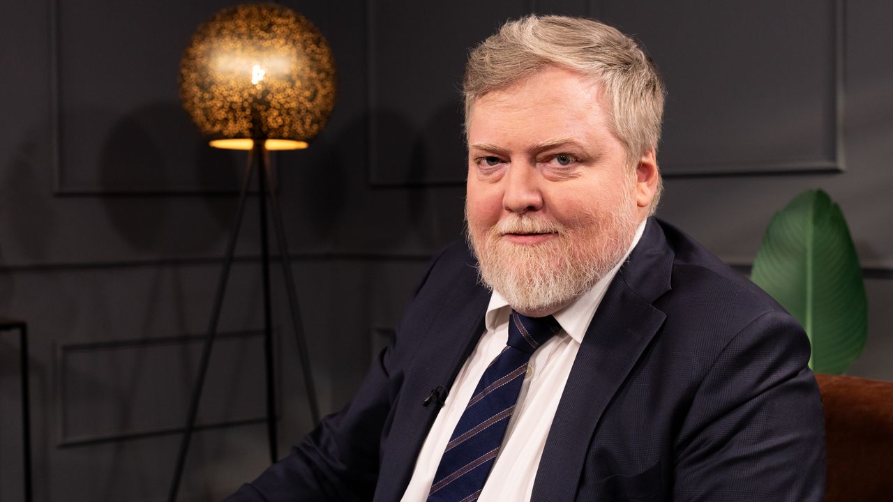 Stjórnmál á hverfanda hveli