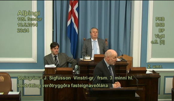 Þingfundur stendur enn yfir