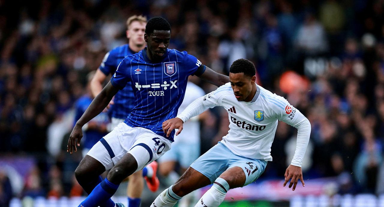 Axel Tuanzebe í leik með Ipswich á síðustu leiktíð.