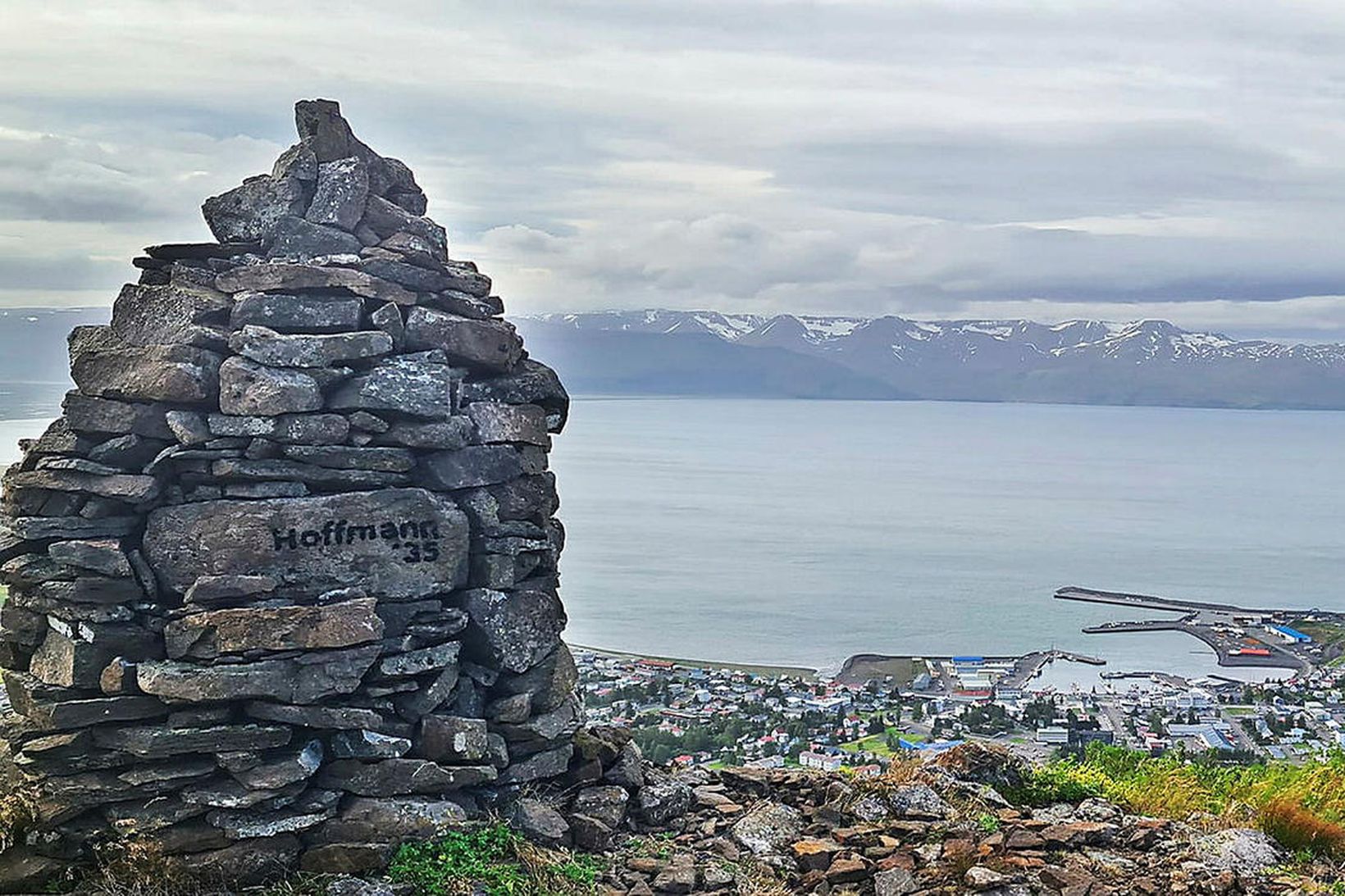 Útsýnið sem blasir við Guðmundi Eiríkssyni, Umma, sem hefur endurhlaðið …