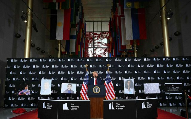 Donald Trump tilnefndi viðtakendur heiðursverðlauna Kennedy-listamiðstöðvarinnar í Washington DC í dag.