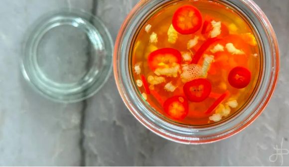 Hanna kann að gera pikklaðan jalapeno sem bragð er af

