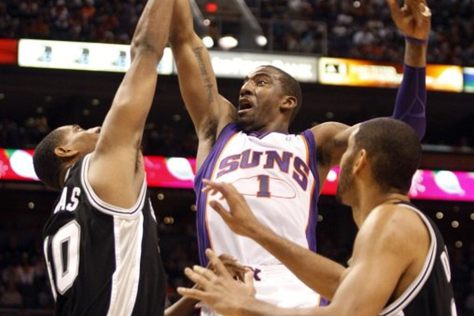 Amar'e Stoudemire var góður í kvöld en það dugði Suns …