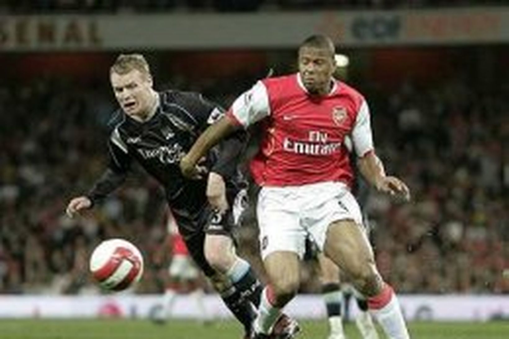 Julio Baptista mun ekki klæðast búningi Arsenal á næstu leiktíð.