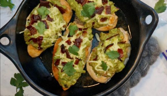 Kjúklingabræðingur með guacamole og beikoni - ketó 