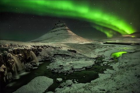 The Northern Lights are a popular subject for photographers. The above photo is not the one referred to in the article below.