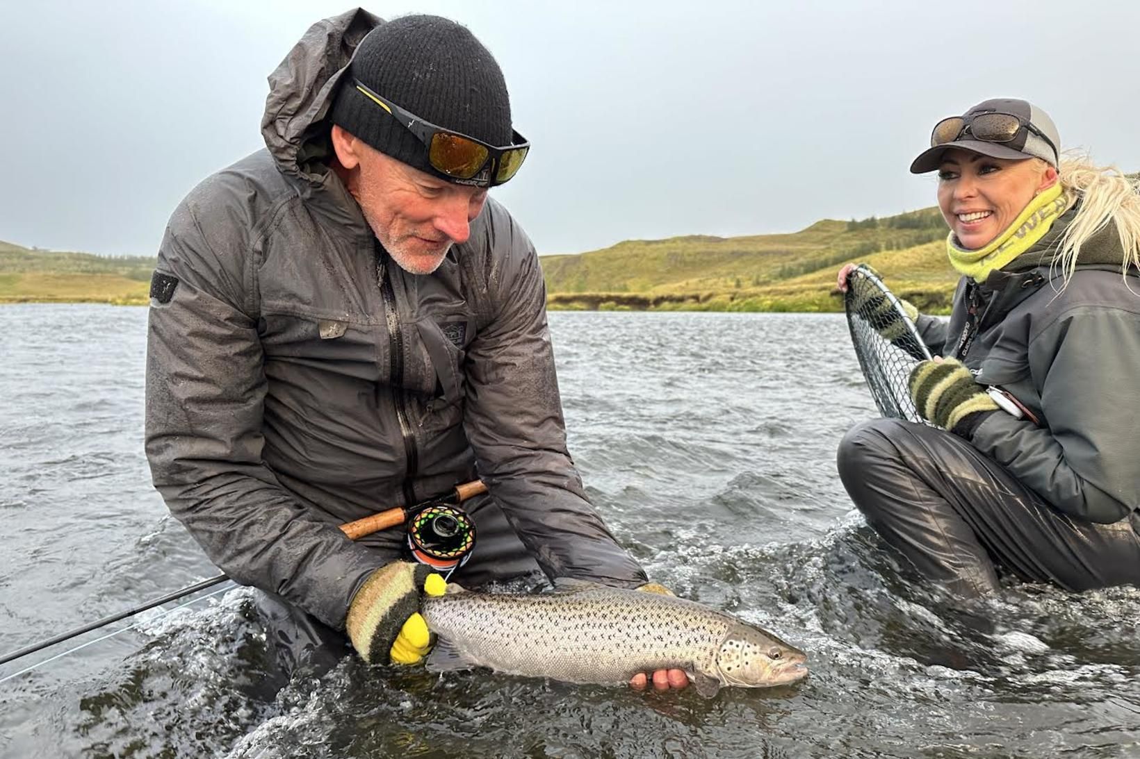 Fyrrum flugfreyjan er nú komin á fullt í veiðileiðsögn og …