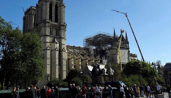 Varað við blýmengun frá Notre Dame