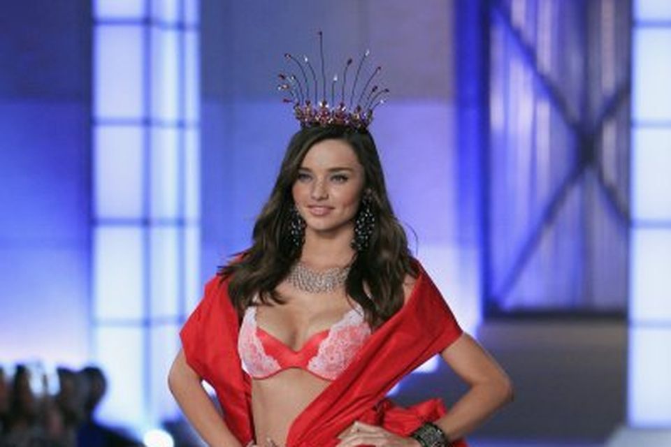 Fyrirsætan Miranda Kerr stórglæsileg.