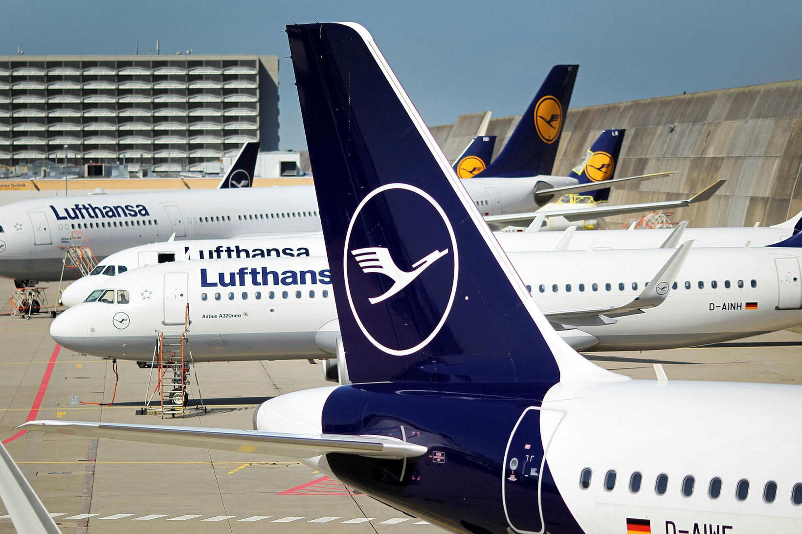 Lufthansa segist í yfirlýsingu hafa innleitt nýja þjálfunaráætlun „til að …