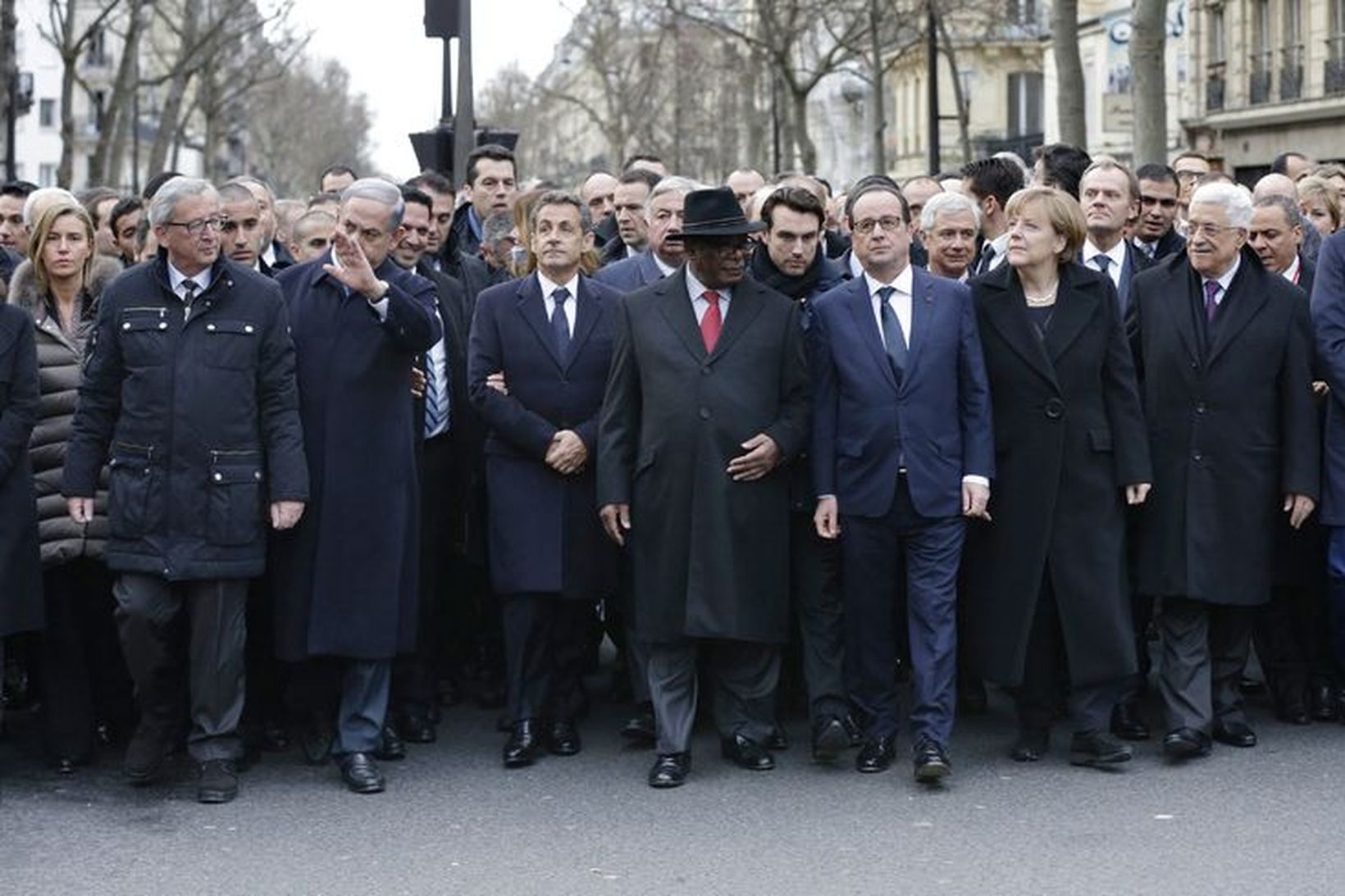 Hér má sjá Nicolas Sarkozy í fremstu röð