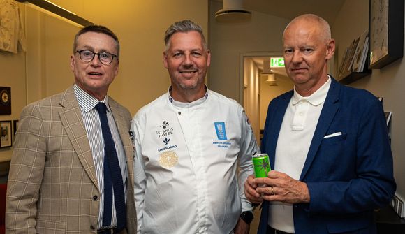 Nýju heimili fagnað með góðum gestum