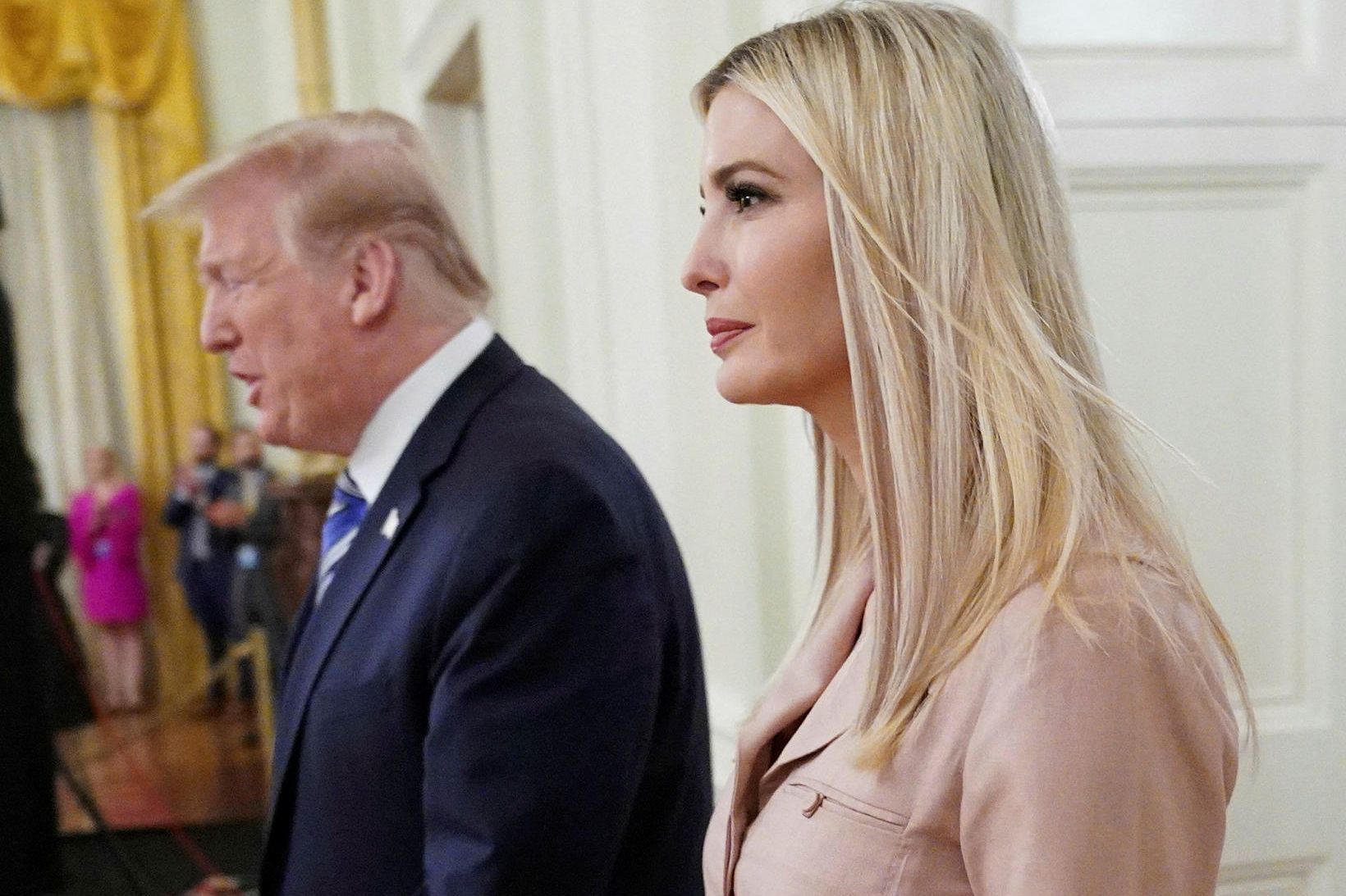 Ivanka Trump ásamt föður sínum, Donald Trump, fyrrverandi forseta Bandaríkjanna, …