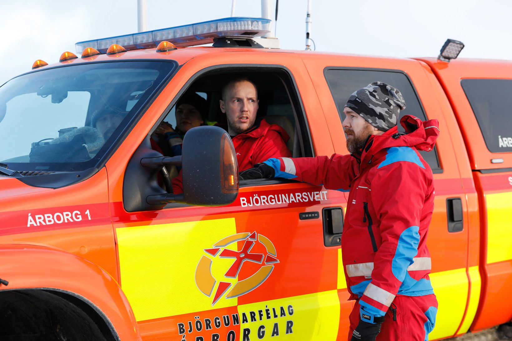 Björgunaraðgerð vegna flugslyssins fer fram á morgun.