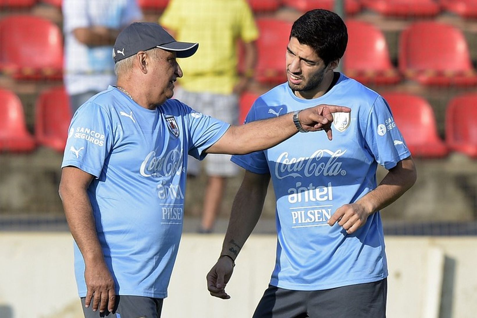 Walter Ferreira og Luis Suárez í Brasilíu þann 10. júní.