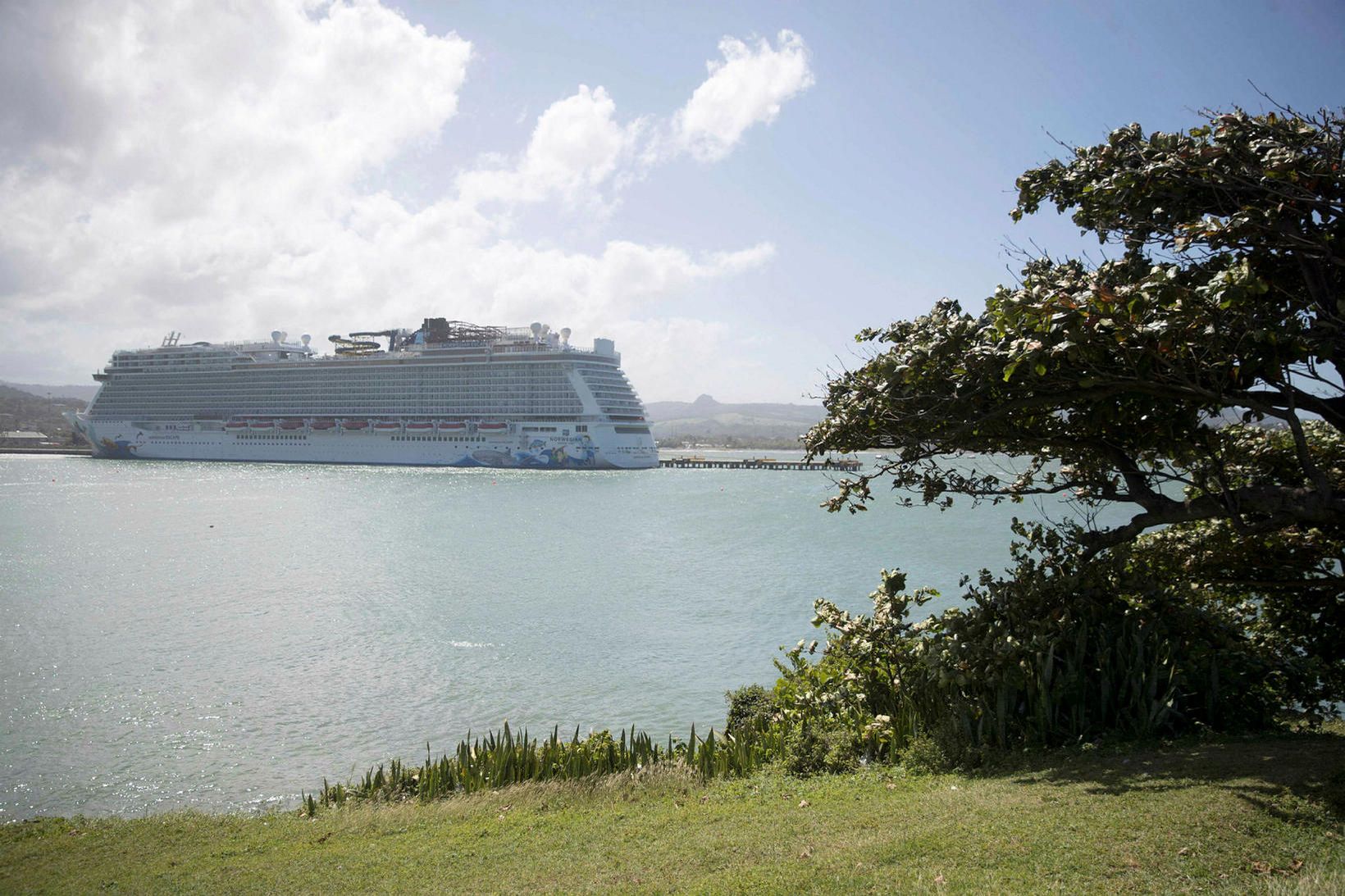 Norwegian Escape strandaði í höfninni við Puerto Plata á mánudag.