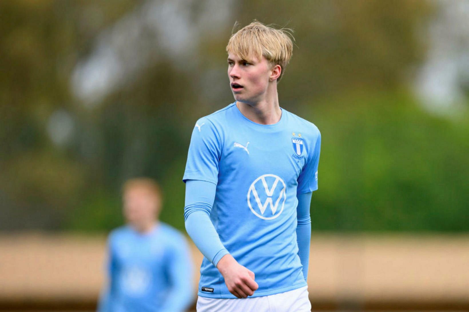 Daníel Tristan Guðjohnsen og félagar í U19 eru komnir áfram.