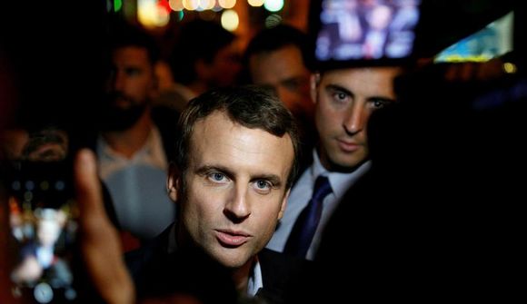 Segir Macron vera hrokafullan