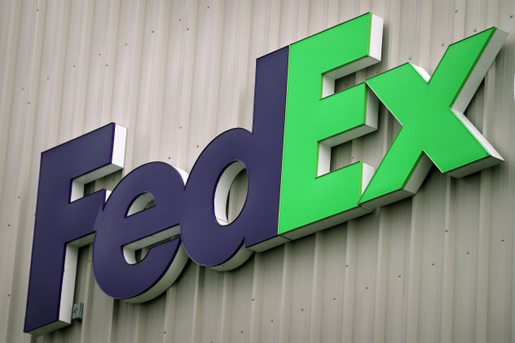 Gengi hlutabréfa FedEx hefur lækkað talsvert síðustu daga.