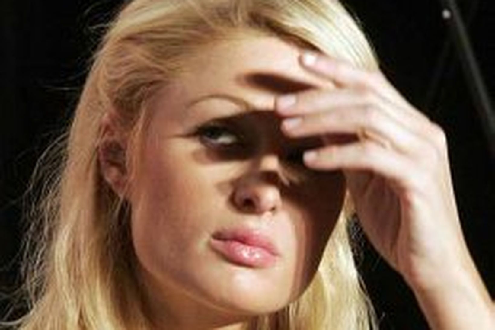 Paris Hilton getur nú óhrædd gert skandala án þess að …
