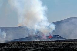 Í gær voru tvær vikur liðnar frá því eldgosið hófst.