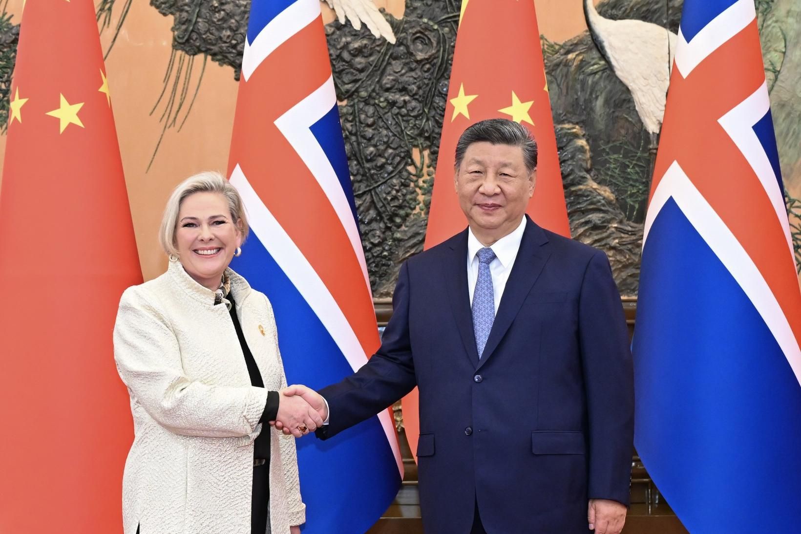 Halla fundaði með Xi Jingping